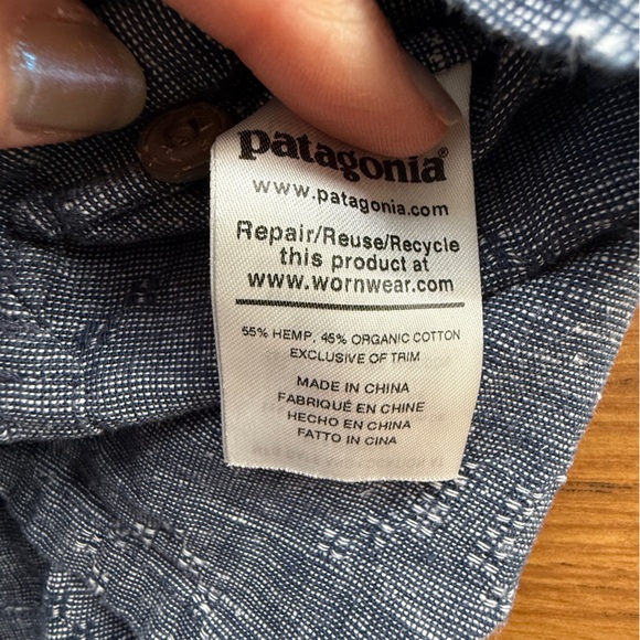 Patagonia Short Sleeve Button Down Shirt Men’s Size Large - Picture 3 of 8
